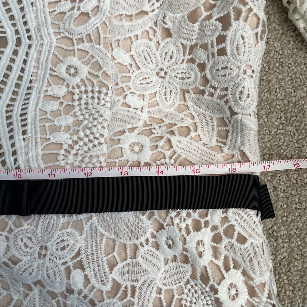 Lace DB Studio dress - Picture 4 of 8